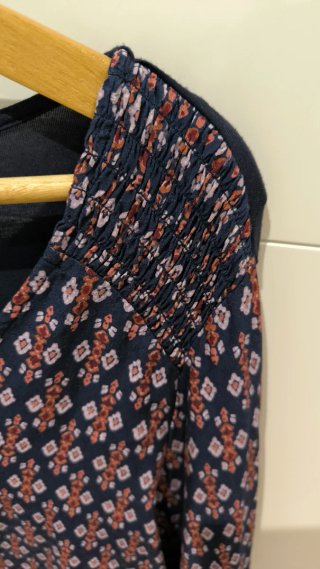 Blusa estampada manga larga