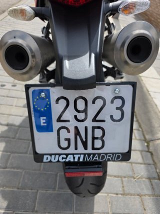Ducati Monster 696 Roja 2009
