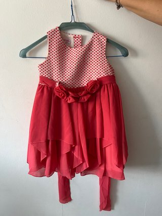 Traje de fiesta rosa y coral