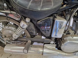 Suzuki LS 650 Cruiser Negra