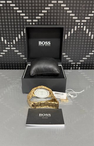 Reloj Boss Caballero Dorado