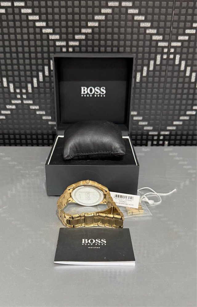 Reloj Boss Caballero Dorado