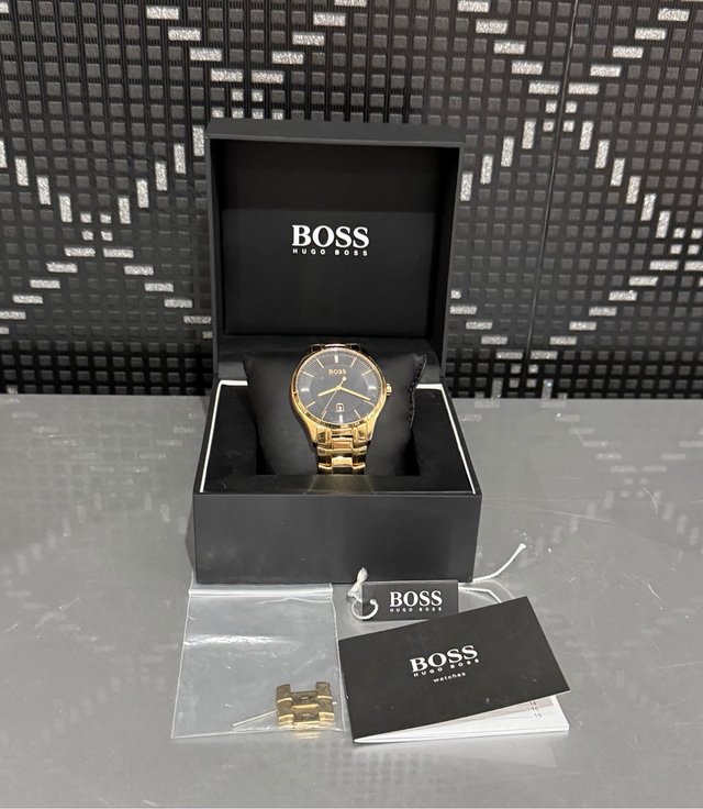 Reloj Boss Caballero Dorado