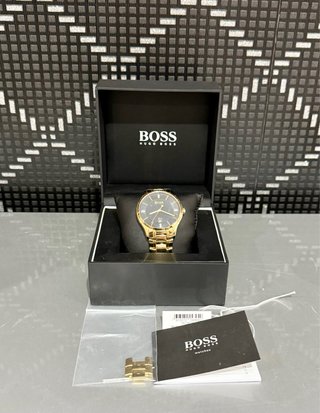 Reloj Boss Caballero Dorado