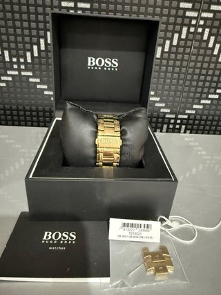 Reloj Boss Caballero Dorado