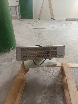 Estufa eléctrica beige/gris