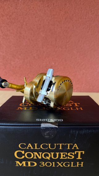 Carrete Shimano Calcutta Conquest 301