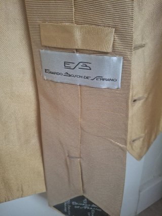 Chaleco y corbata ceremonia beige/dorado