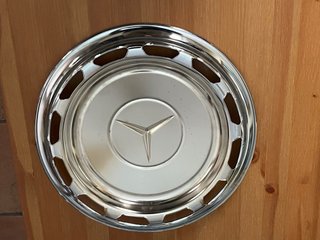 Pareja tapacubos Mercedes clásicos. Nuevos.