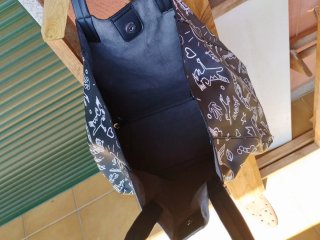 Bolso shopper Desigual negro y rojo