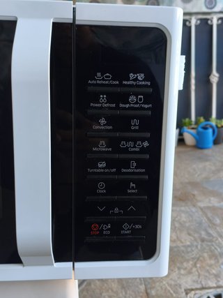 Microondas con función horno y grill