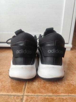 Zapatillas Adidas Streetcheck Negras y