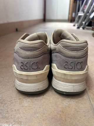 Zapatillas Asics Talla 42 Beige/Gris