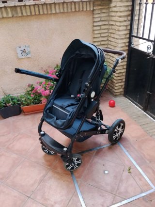 Carrito, capazo y silla de paseo negra