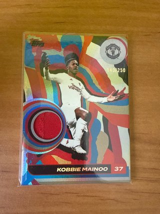 Cromo Kobbie Mainoo Man Utd parche 143/250