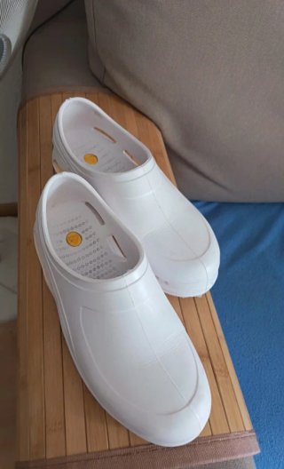 Zuecos de trabajo blancos talla 38