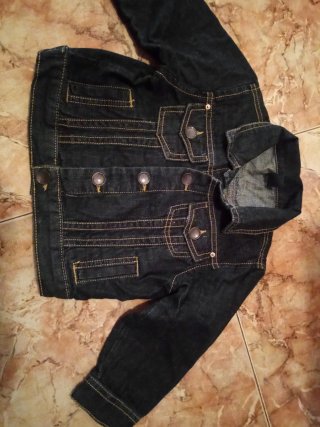 Cazadora vaquera Zara 12-18 meses, regalo pantalón