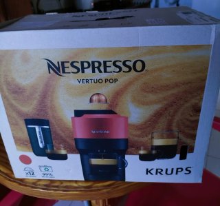Cafetera Nespresso Vertuo Pop Roja