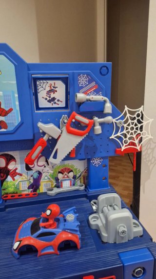 Cocina infantil y Taller Spidey