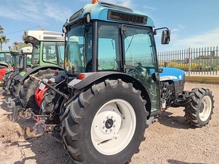 Tractor New Holland TN85 FA Frutero con Cabina