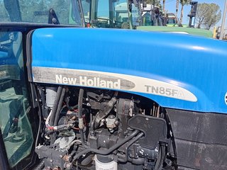 Tractor New Holland TN85 FA Frutero con Cabina