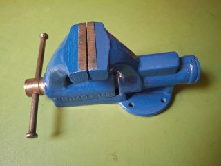 Tornillo de banco IRIMO 100