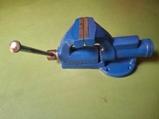 Tornillo de banco IRIMO 100