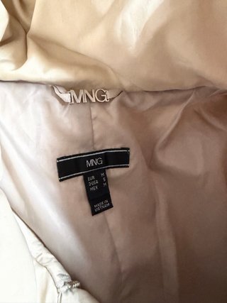 Abrigo largo beige Mango