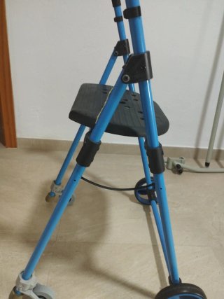 Andador geriátrico.