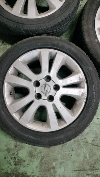 Llantas Opel Astra (3 unidades)