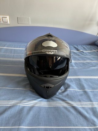 Casco y cazadora de moto
