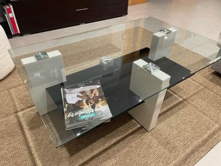 Mesa de centro cristal y madera