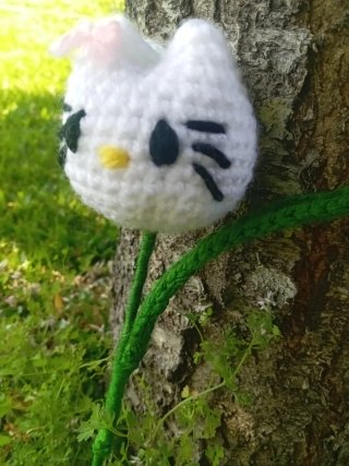 Hello Kitty Flor Crochê
