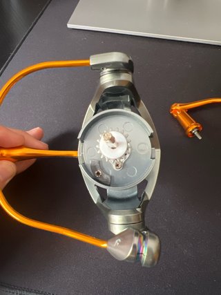 Carrete Akami Vinta 6000