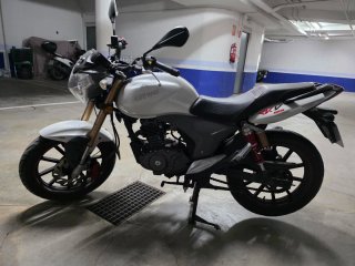 Keeway RKV 125 Naked