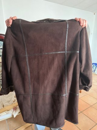 Chaqueta de pelo marrón
