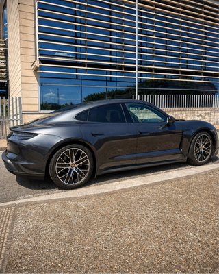 Porsche Taycan Performance Plus 93 kWh