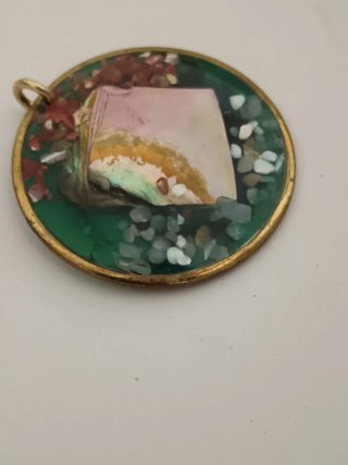 Pendente vintage con pietre