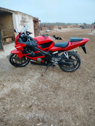 Honda CBR 600 fspor Roja y Negra