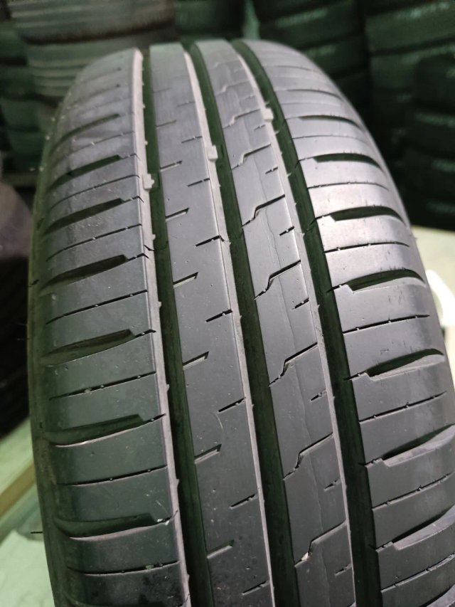 CEAT 185/65R15 88H Neumático