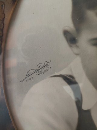Foto antigua con firma