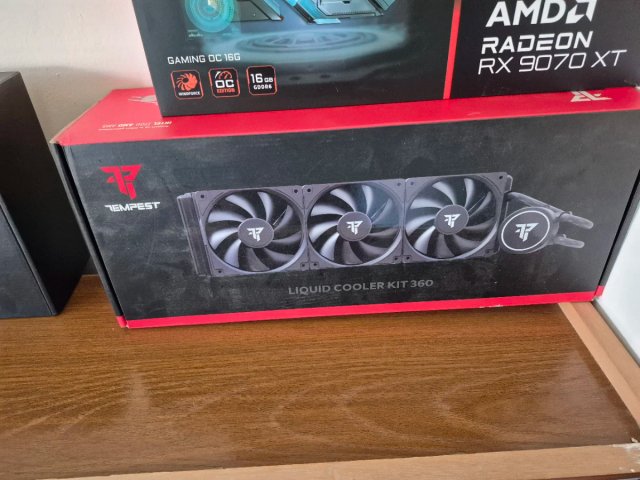 PC Gaming 9070xt 16gb 16gb 3600mhz ram i5 12600kf