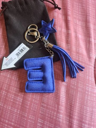 Portachiavi lettera E blu con strass
