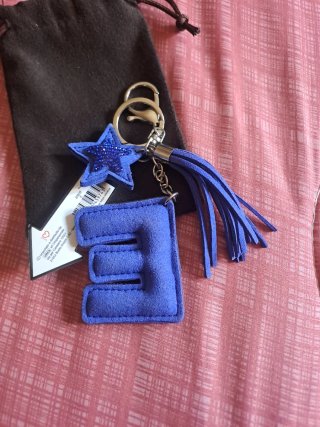 Portachiavi lettera E blu con strass