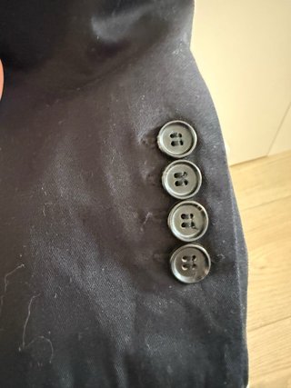 Chaqueta Zara Negra con Ribete Blanco