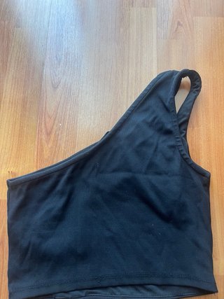 Top asimétrico Pull&Bear negro
