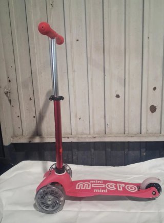 Patinete Micro Mini rosa nuevo solo un uso