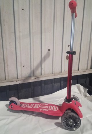 Patinete Micro Mini rosa nuevo solo un uso