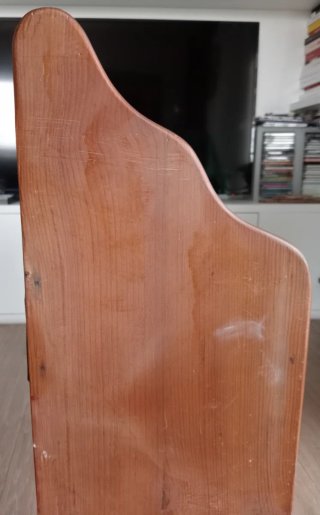 Estantería de madera con 3 baldas