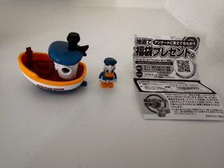 Dream Tomica Disney RD-04 Donald Duck & Steamboat